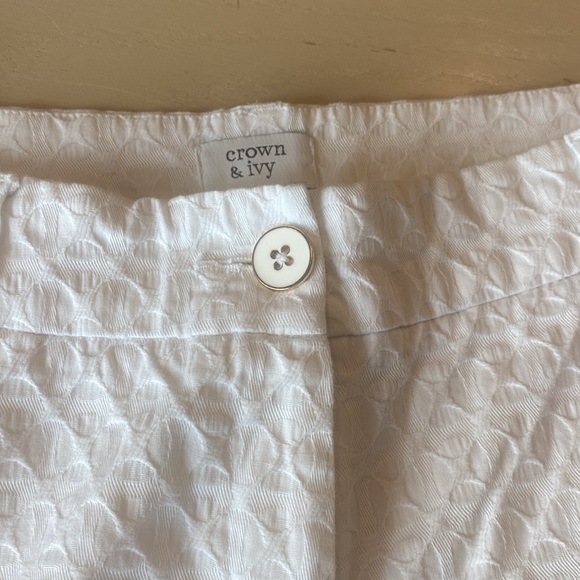 Crown & ivy Shelby scalloped shorts - Picture 2 of 3